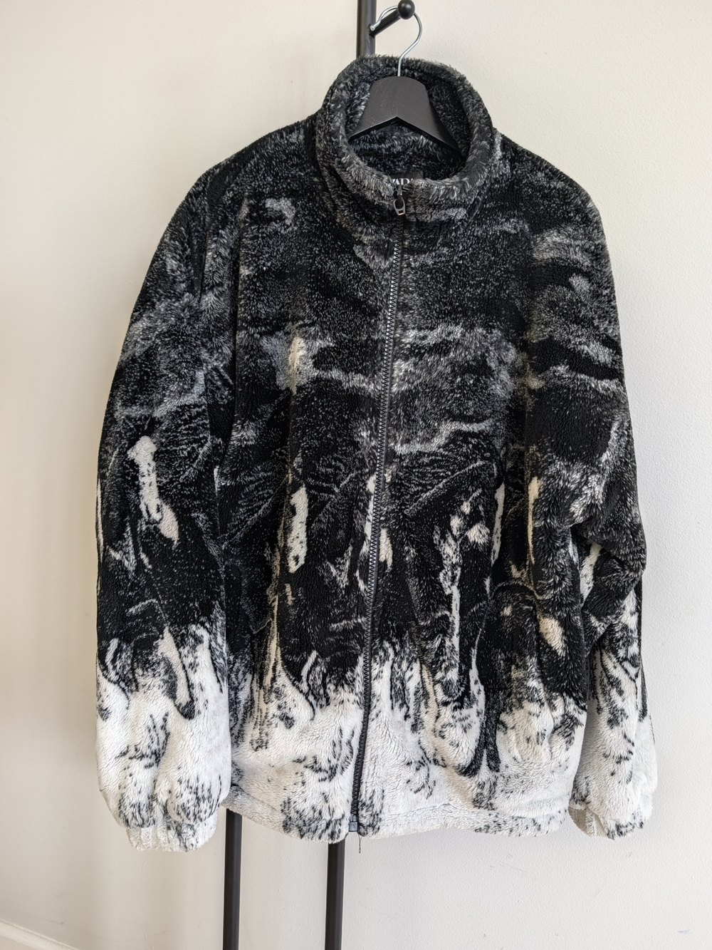Zara Men's Black & White Full-Zip Sherpa Jacket